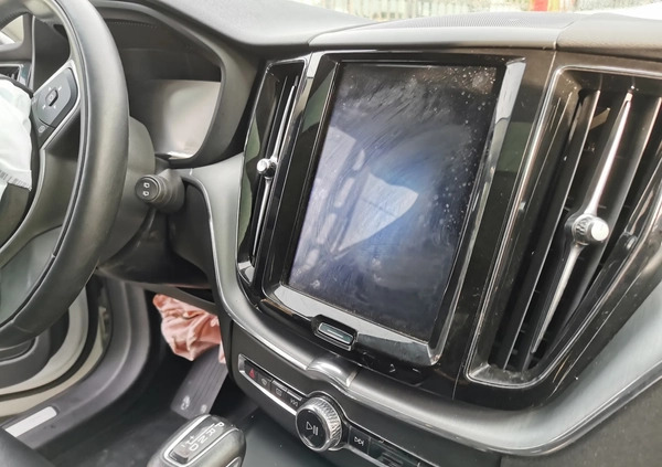 Volvo XC 60 cena 41900 przebieg: 20000, rok produkcji 2019 z Warszawa małe 254
